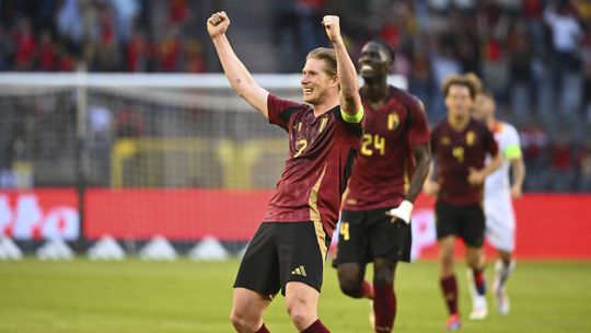 Bélgica vence Montenegro com Debast a titular