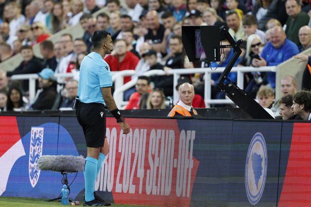 Premier League: abolição do VAR deverá ser rejeitada