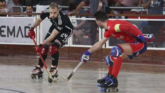 Benfica derrota Oliveirense e adianta-se na meia-final do play-off