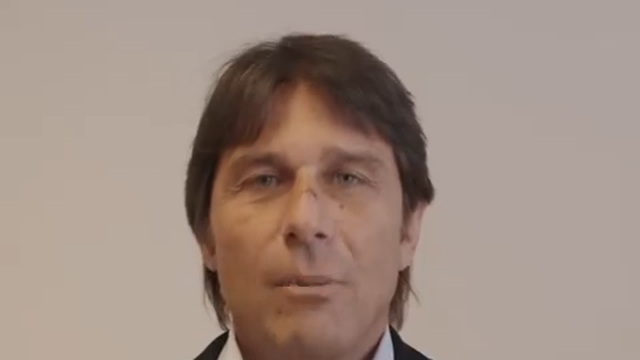 Conte apresenta-se aos adeptos do Nápoles: «Estamos prontos»