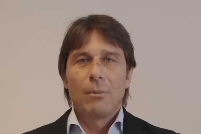 Conte apresenta-se aos adeptos do Nápoles: «Estamos prontos»