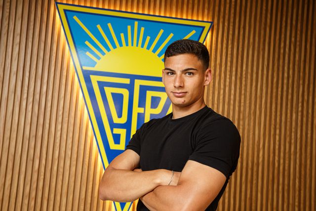 Estoril segura laterais para a próxima época dos sub-23