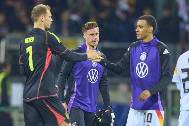 Ter Stegen reclama titularidade de Neuer: «Não é pessoal...»