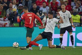 Perdeu contra Portugal, mas sorriu por causa de... Cristiano Ronaldo
