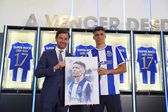 Líder azul e branco não escondeu a sua felicidade por ter garantido a contratação do médio espanhol (Foto: FC Porto)