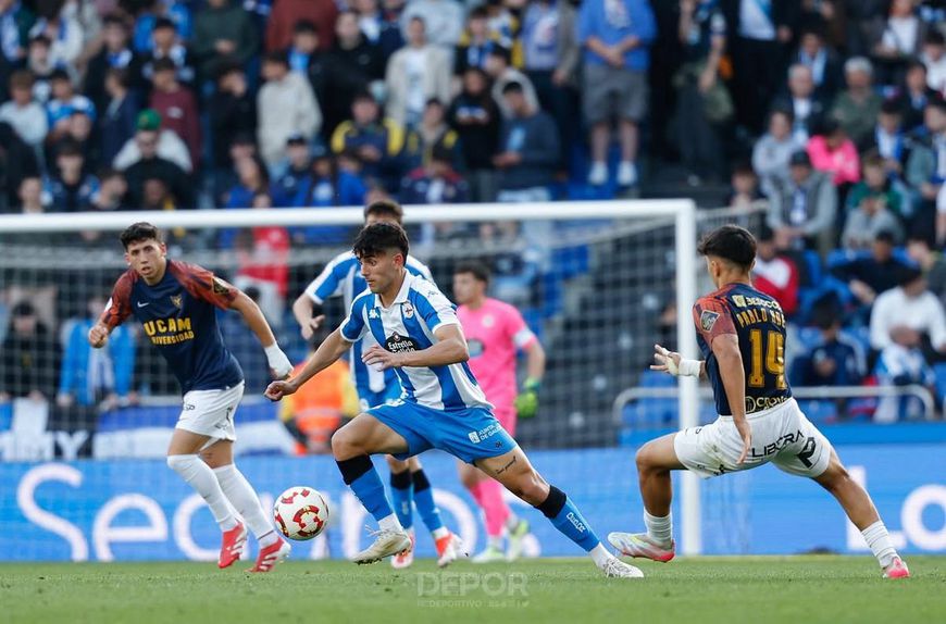 Alejandro Alfaro destacou-se no emblema da Galiza e entrou no radar do emblema do Oeste (Foto: D. R.)