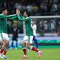 Autogolos para os apanhados na goleada do México à Sérvia (vídeos)