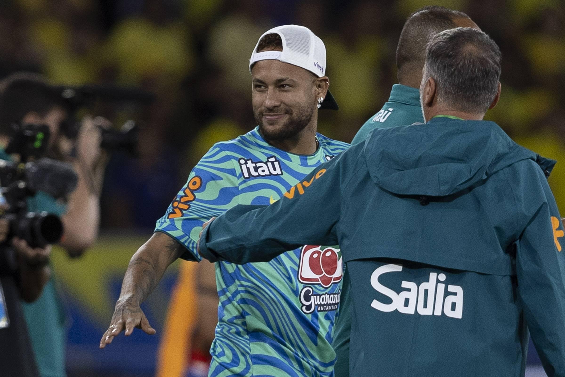 Neymar esteve a apoiar os colegas no particular com o Panamá no Maracanã