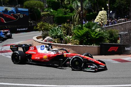 Charles Leclerc culpou os travões pelo acidente no GP do Mónaco