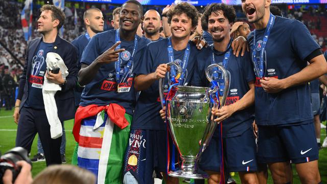 Martínez enche de elogios os quatro lusos bicampeões europeus