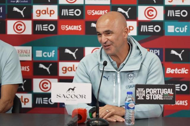 «Messi é quem manda na seleção argentina? Nós trabalhamos diferente»