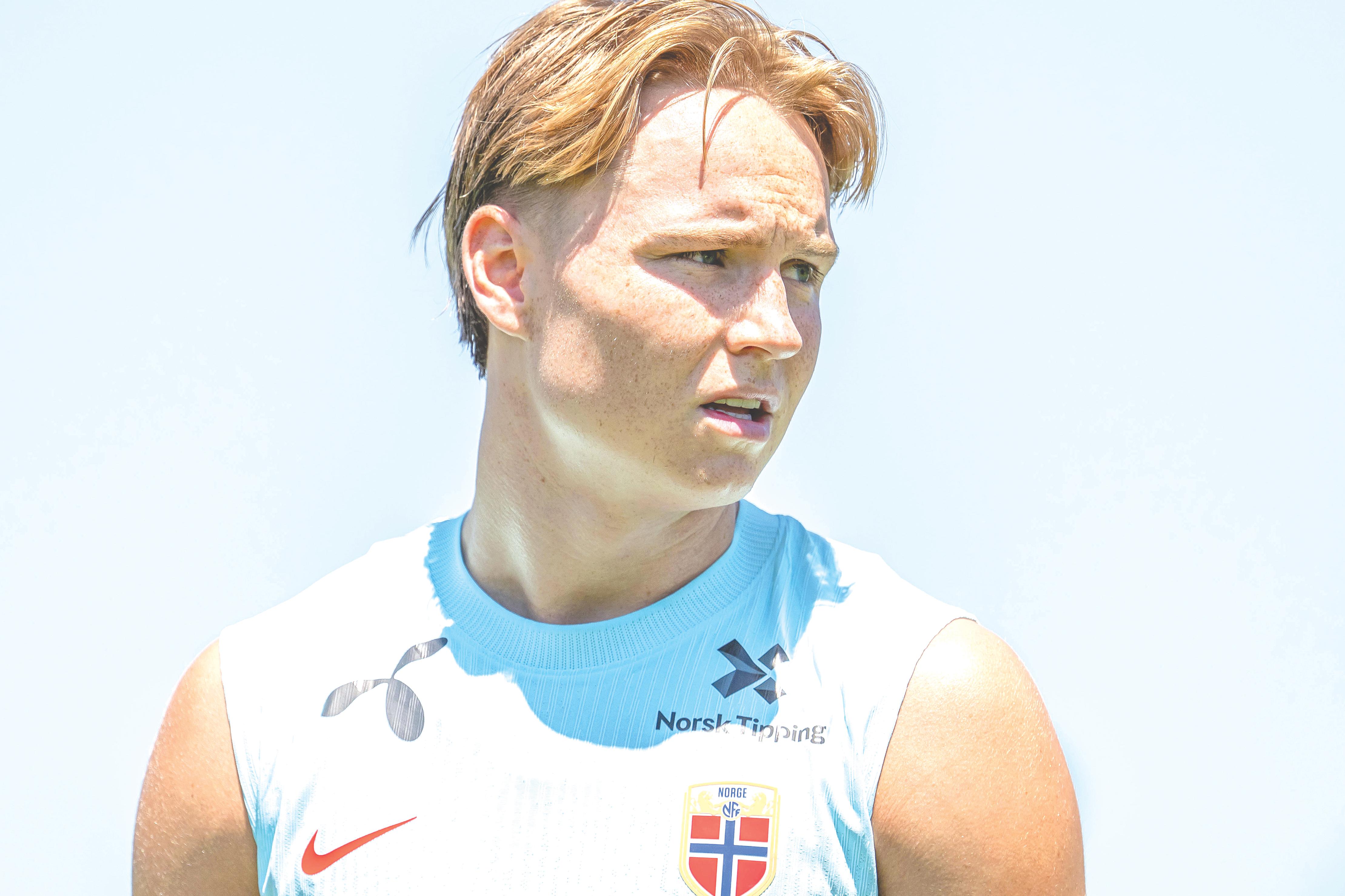 Andreas Schjelderup, 22 anos, tem cláusula de rescisão de €100 milhões — Foto: IMAGO