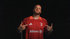 Oficial: Juventus anuncia Michele Di Gregorio