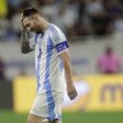 Messi falha penálti 'à Panenka', mas Dibu Martínez coloca a Argentina nas meias-finais