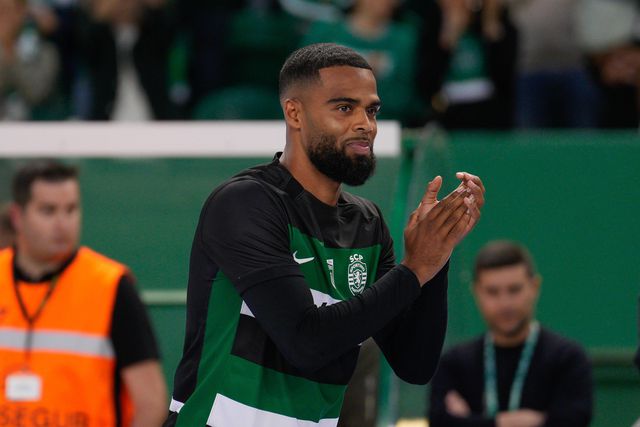 Sporting: 10 milhões já não chegam para St. Juste