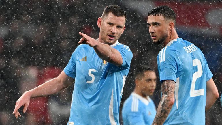 Sporting: selecionador da Bélgica visa Debast