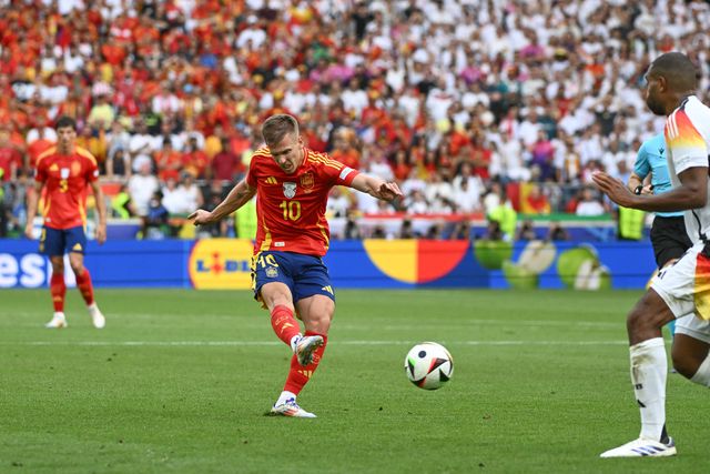 Vídeo: Dani Olmo coloca a Espanha na frente