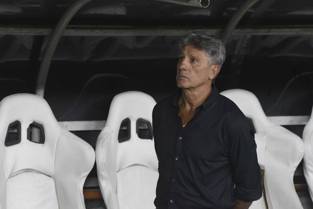 Chamado de «burro» pelos adeptos, Renato Gaúcho responde: «Sou bom para caramba»