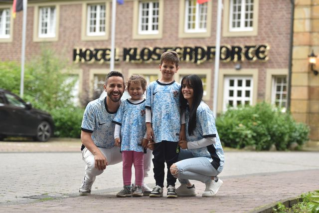 Uma família portuguesa, com certeza…