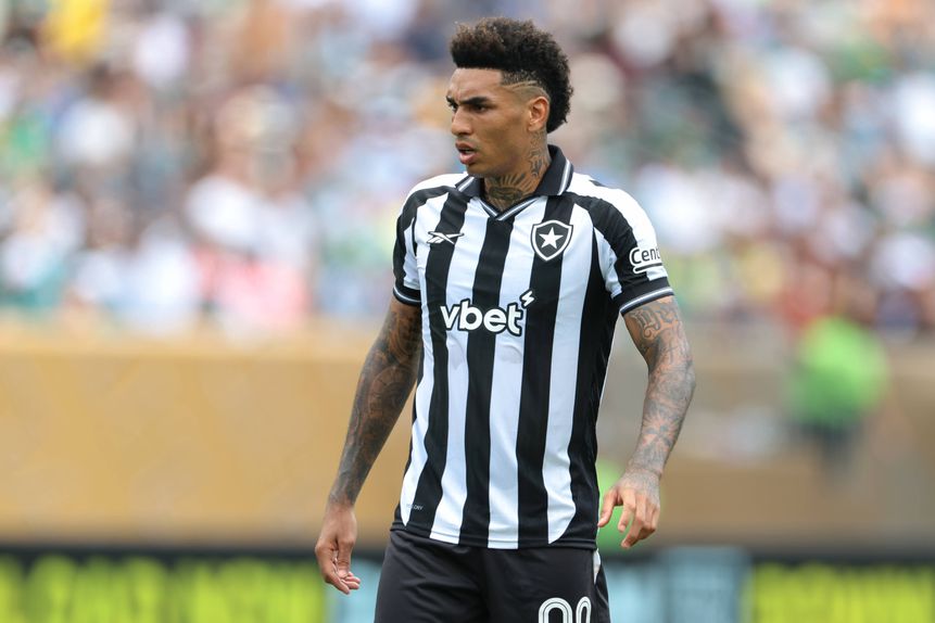 Igor Jesus foi titular pelo Botafogo nos 4 jogos do Mundial de Clubes