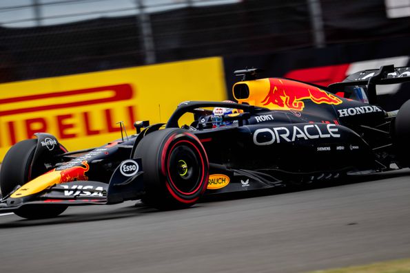Max Verstappen fez a pole position em Silverstone