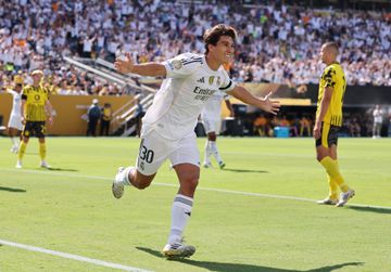 Real Madrid sobrevive a final de loucos e segue para as 'meias'