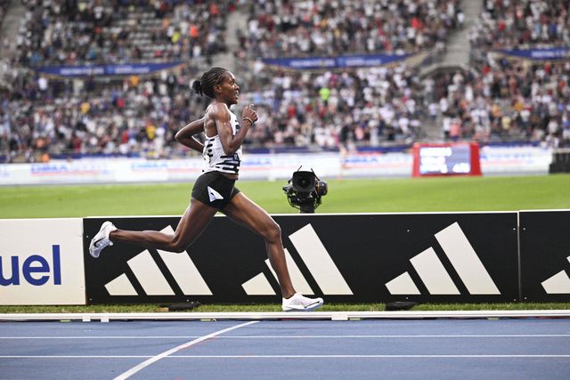 Faith Kipyegon melhora máximo mundial dos 1500m