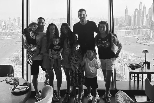 Alisson publicou foto com família de Diogo Jota (Alisson Instagram)