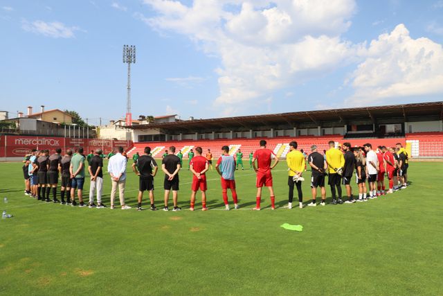 Aves SAD abre amigável com silêncio por Diogo Jota e André Silva