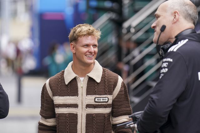 Mick Schumacher anuncia saída da Alpine e confirma futuro