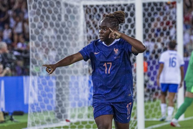Euro-2025: França vence campeã em título em duelo de candidatas