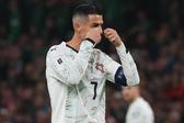 Reação de Ronaldo após ter sido expulso contra a República da Irlanda