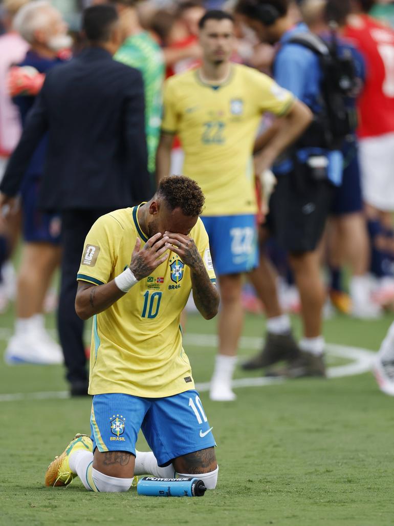 Neymar desolado após eliminação do Brasil no Mundial 2026