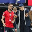 Thomas Tuchel dá indicações a Jordan Henderson