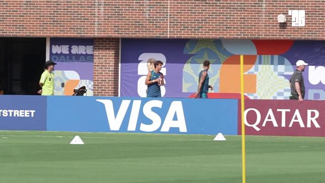 Antes da Espanha, jogadores da Seleção experimentaram... futebol americano