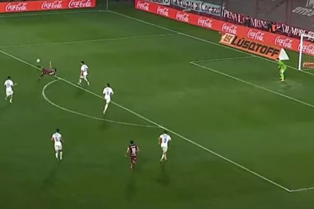 VÍDEO: da Argentina chega este monumento candidato ao Puskás