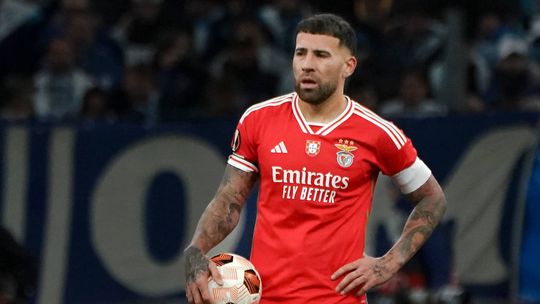 Benfica: Otamendi de regresso e integrado no plantel