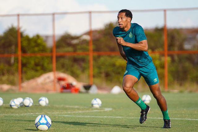 Habrãao a caminho do Santa Clara