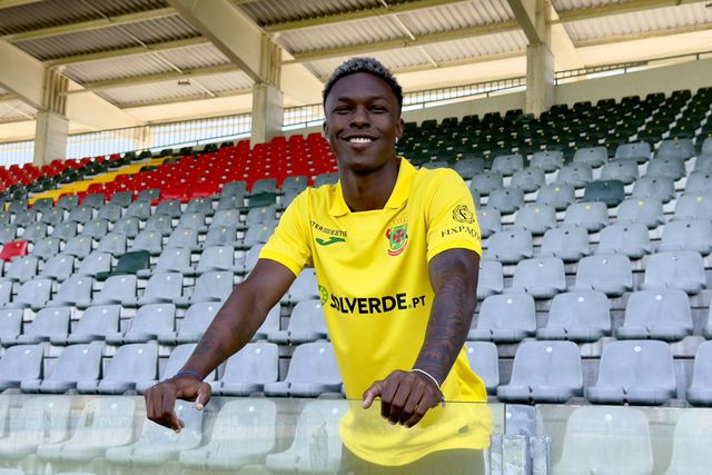 Oficial: Diegão reforça a defesa do Paços de Ferreira