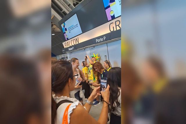 Outra realidade: ginastas brasileiras no meio do povo a tirar fotos e a dar autógrafos