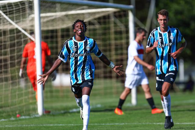 Chelsea paga €20 milhões ao Grêmio pelo 'novo' Neymar