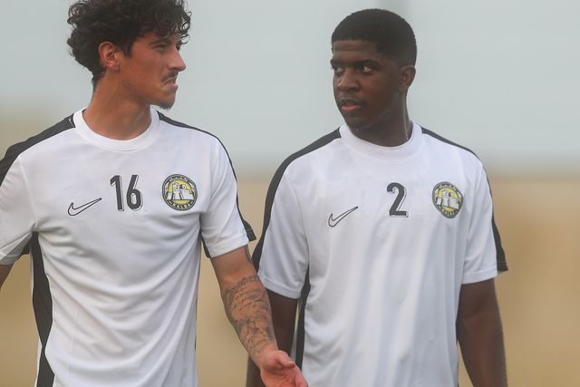 Estoril vende Jovic para os Emirados e mantém 20% do passe