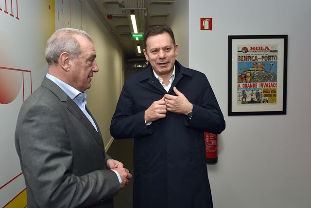 Luís Montenegro de visita à redação de A BOLA