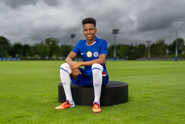 Chelsea apresenta Estêvão: «Não impediu a nossa conquista do Mundial de Clubes»