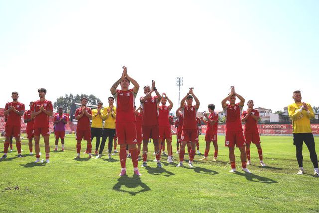 Plantel do Aves SAD é treinado por José Mota