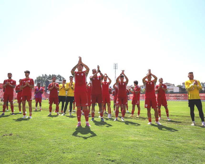 Plantel do Aves SAD é treinado por José Mota