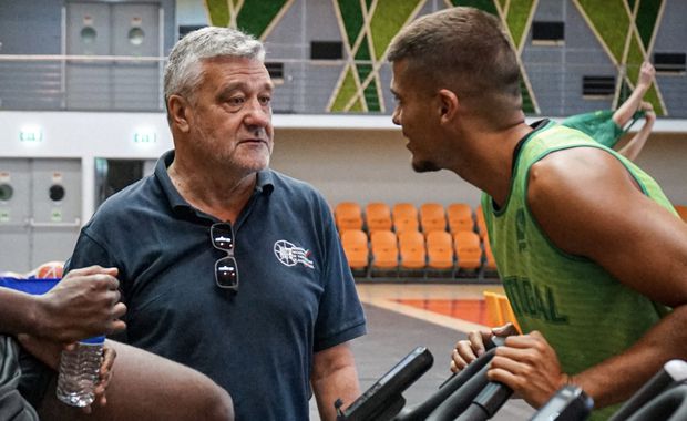 O selecionador nacional de basquetebol, Mário Gomes, no estágio de preparação para o Eurobasket2025. Foto FPB