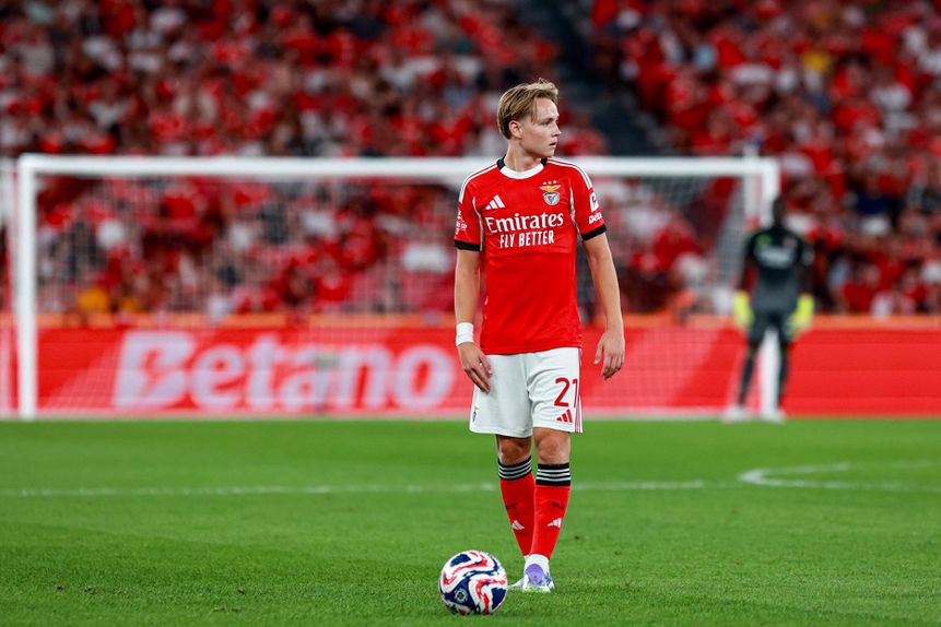 Andreas Schjelderup em ação pelo Benfica