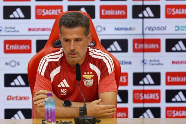 Marco Silva fala dos centrais