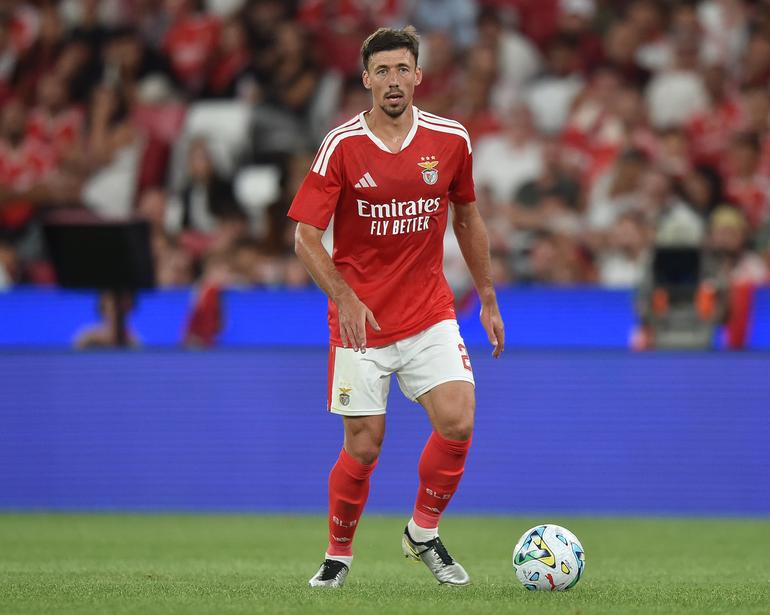 Lenglet no eixo defensivo - Foto: A BOLA/Miguel Nunes